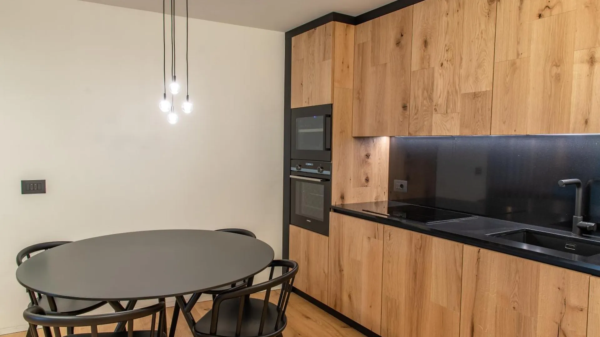 Апартаменты Home Seventyfive Понте-ди-Леньо